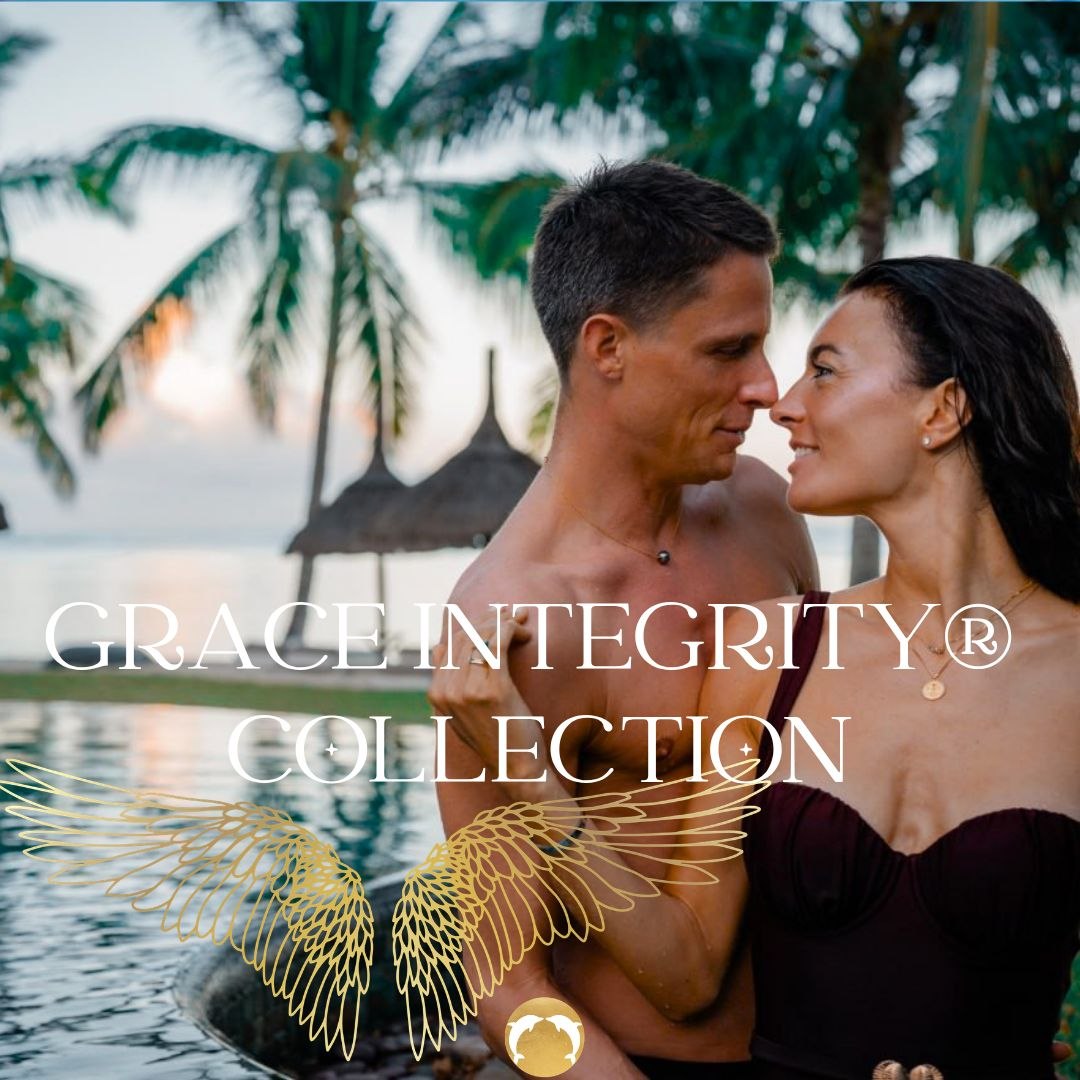 Sophie und Wanja Malik in inniger Umarmung am Pool unter Palmen – Grace Integrity® Collection, die Lichttechnologie by Patricia Saint Clair